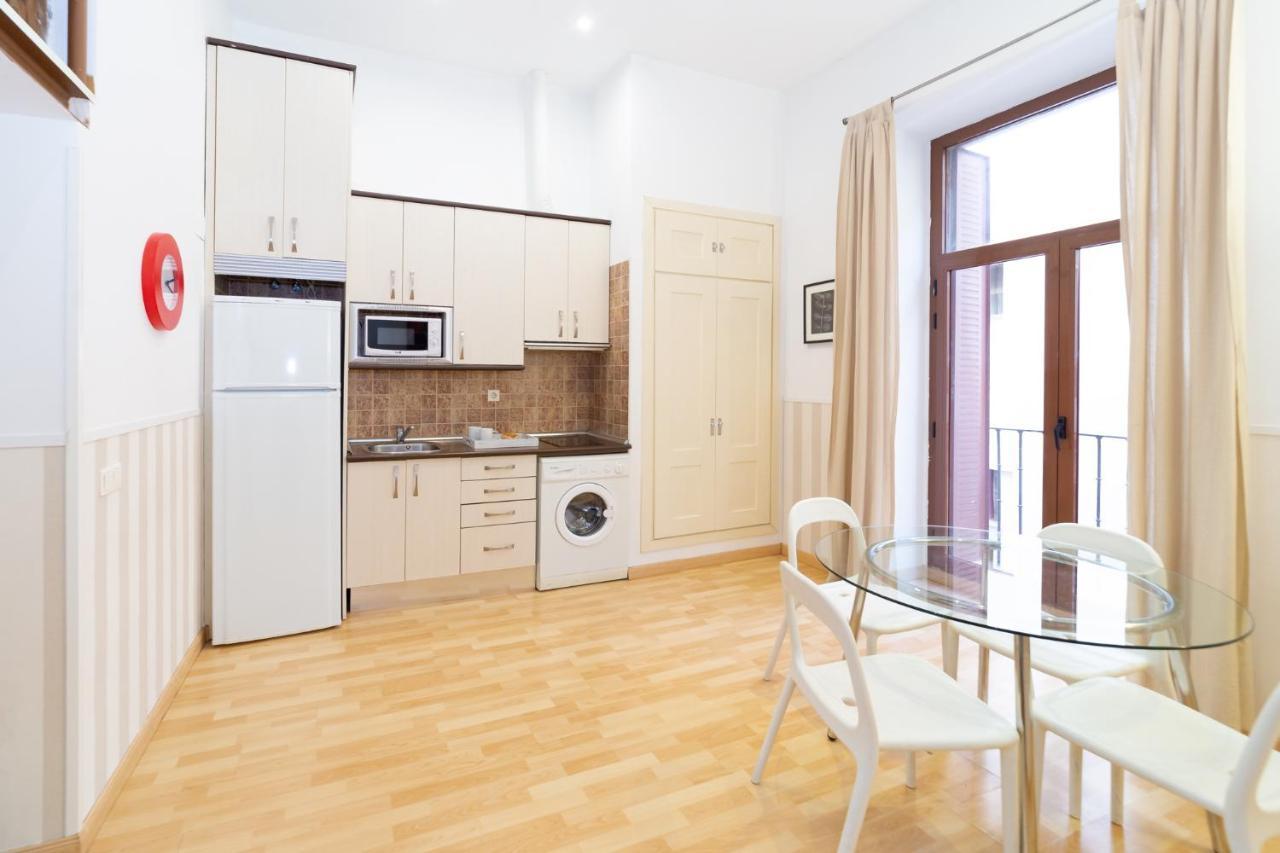 Apartamentos Puerta Del Sol I 마드리드 외부 사진